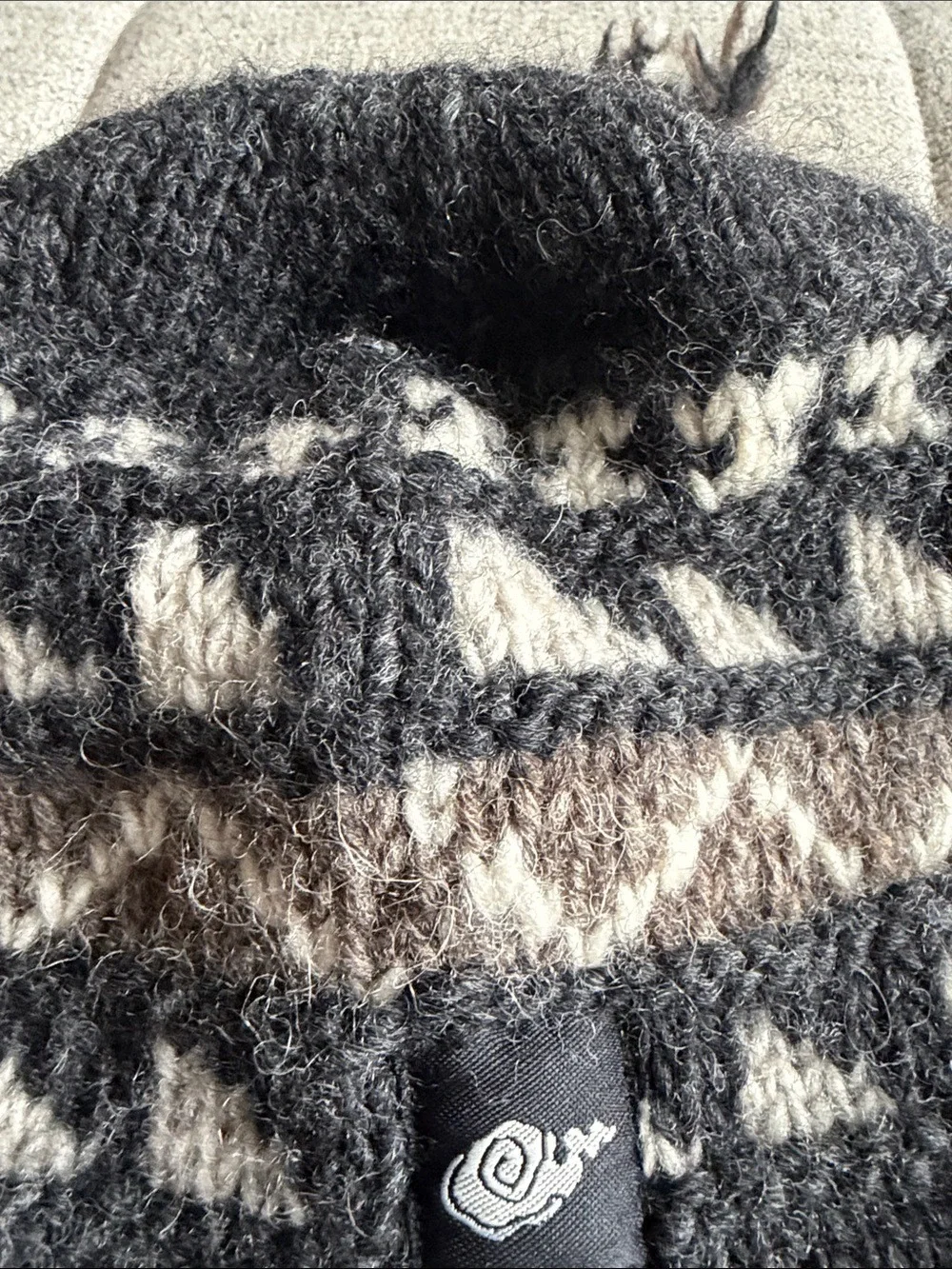 Everest Designs Nepal Wool Earflap Hat Adult Black Gray Braided Tassel Pom - Picture 5 of 11